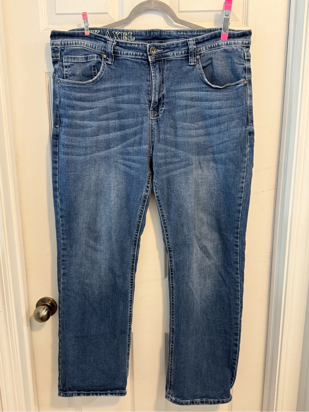 Men's TK Axel Straight Jeans in Medium Blue